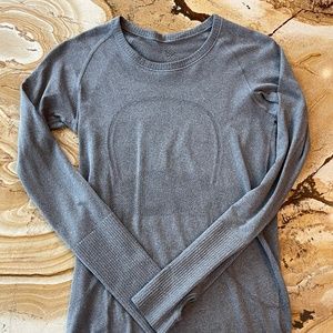 Lululemon swiftly tech long sleeve 4 grey!